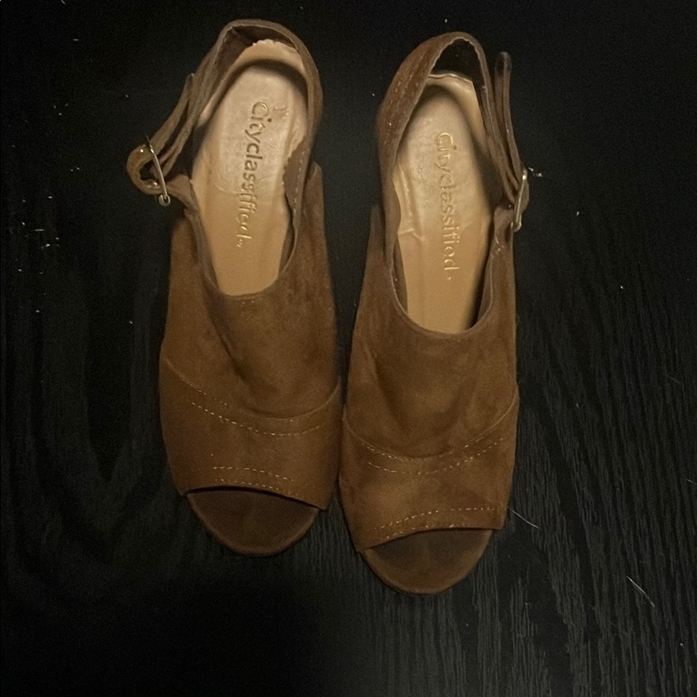 Cityclassified Women's Tan Peep Toe Mules